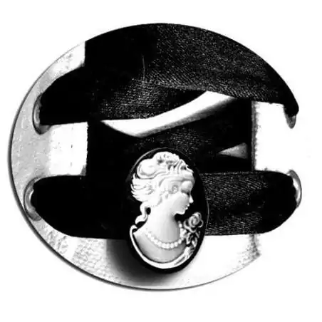 Envie de décorer vos chaussures ? Décorations Camées vintage