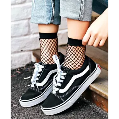 Chaussettes en résille&nbsp;noire pour vos jolis pieds