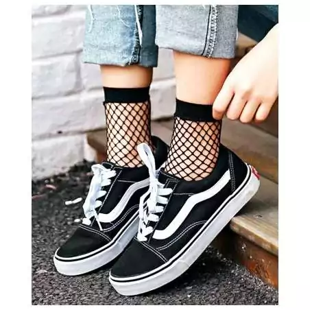 Chaussettes en résille noire pour vos jolis pieds Chaussettes en résille noire pour vos jolis pieds