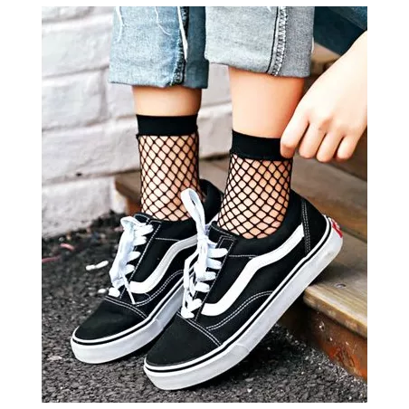 Chaussettes en résille&nbsp;noire pour vos jolis pieds