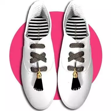 Envie de décorer vos chaussures ? Décorations Pompons-glands noirs