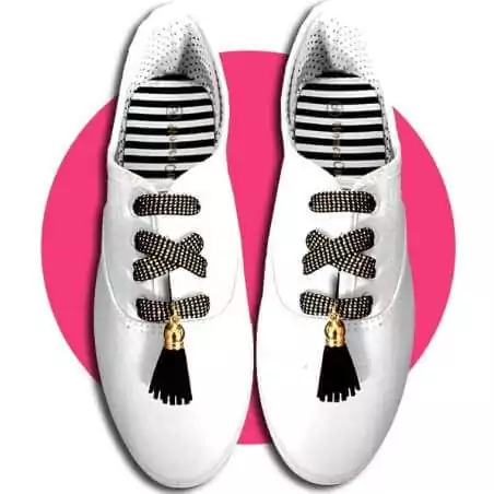 Envie de décorer vos chaussures ? Décorations Pompons-glands noirs Envie de décorer vos chaussures ? Décorations Pompons-glands noirs