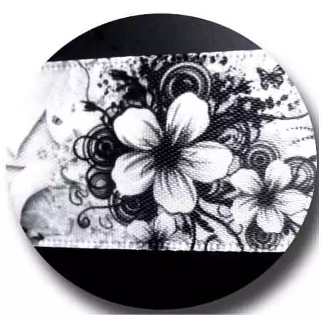 Lacets larges satin blanc fleurs+ papillons noirs pour vos chaussures Lacets larges satin blanc fleurs+ papillons noirs pour vos chaussures