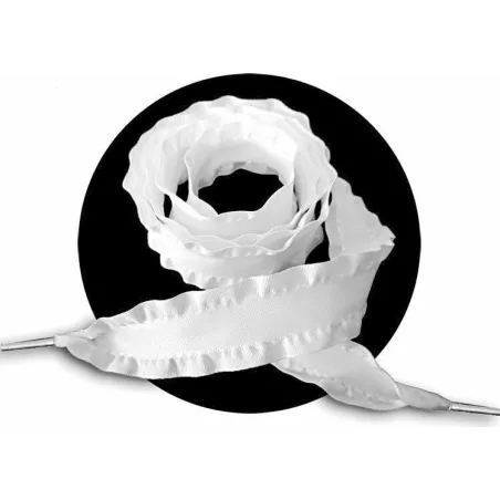 Lacets de chaussures blancs larges satin…