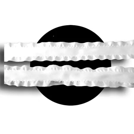 Lacets de chaussures blancs larges satin…