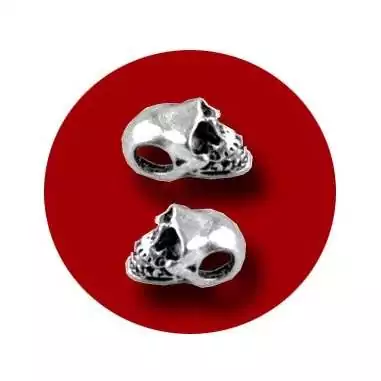 Envie de décorer vos chaussures ? Décorations Crânes en métal