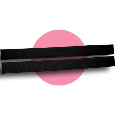 Lacets fins en velours noir pour vos chaussures