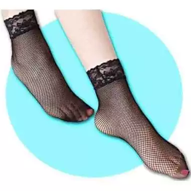 Chaussettes noires résille & dentelle pour vos jolis pieds