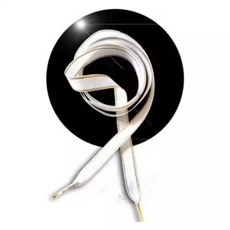Lacets plats blancs liseret doré pour vos chaussures Lacets plats blancs liseret doré pour vos chaussures