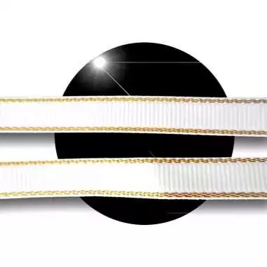 Lacets plats blancs liseret doré pour vos chaussures