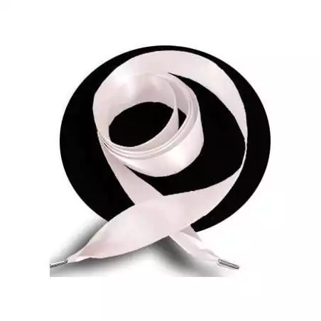 Lacets larges en satin rose poudré pour vos chaussures Lacets larges en satin rose poudré pour vos chaussures