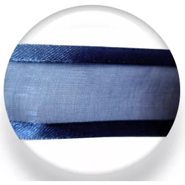 Lacets organdi gansé satin bleu marine pour vos chaussures