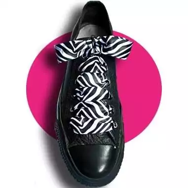 Lacets satin large zèbre noir  & blanc pour vos chaussures