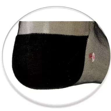 Chaussettes&nbsp;transparentes&nbsp;/ noires à motifs pour vos…