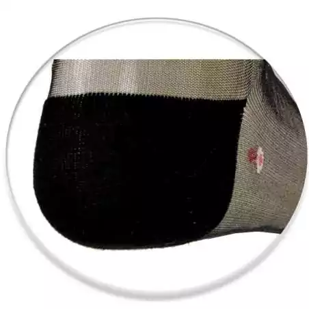 Chaussettes transparentes / noires à motifs pour vos jolis pieds