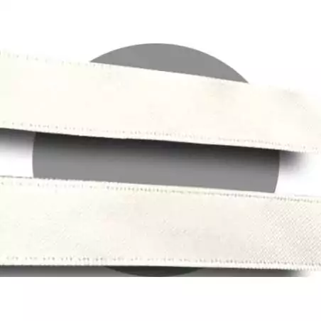 Lacets larges en satin blanc cassé pour vos chaussures