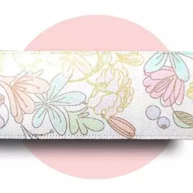 Lacets satin blanc fleurs poudrées  pour vos chaussures