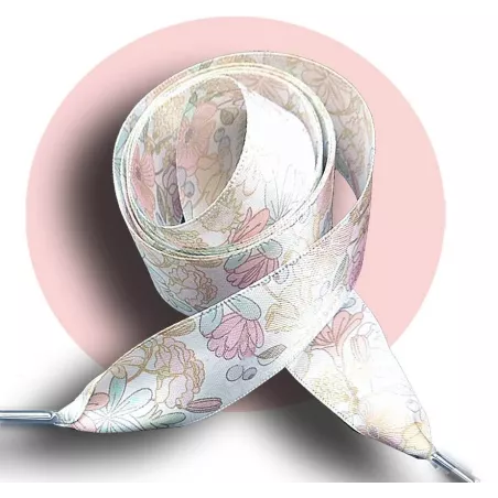 Lacets satin blanc fleurs poudrées&nbsp; pour vos chaussures