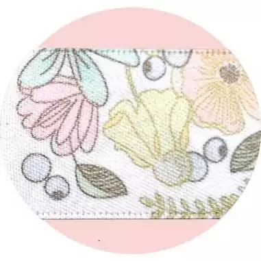 Lacets satin blanc fleurs poudrées  pour vos chaussures