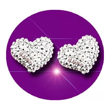 Envie de décorer vos chaussures ? Décorations coeurs…