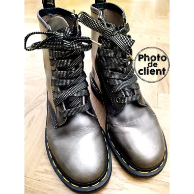 Lacets noirs facettes&nbsp;argentés &&nbsp;dorés pour vos chaussures