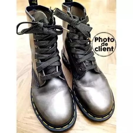 Lacets noirs facettes argentés & dorés pour vos chaussures Lacets noirs facettes argentés & dorés pour vos chaussures