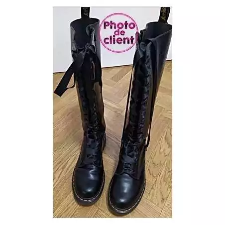 Lacets larges en satin noir  pour vos chaussures