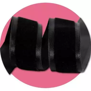 Lacets fins velours noir gansé pour vos chaussures