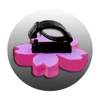 Envie de décorer vos chaussures ? Décorations coeurs rouges