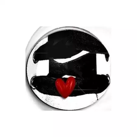 Envie de décorer vos chaussures ? Décorations coeurs rouges