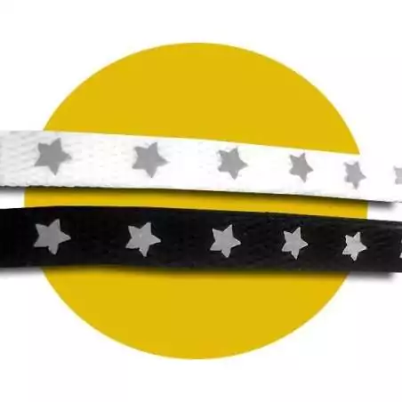 Lacets noirs ou blancs à étoiles réflectives pour vos chaussures Lacets noirs ou blancs à étoiles réflectives pour vos chaussures