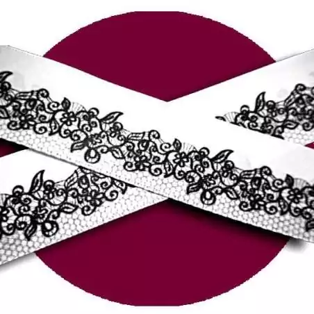 Lacets satin blanc dentelle & résille noires pour vos chaussures