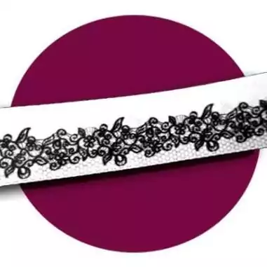 Lacets satin blanc dentelle & résille noires pour vos chaussures