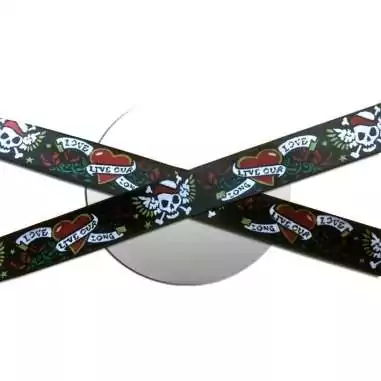 Lacets satin noir love rebelle pour vos chaussures