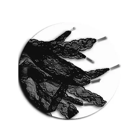 Lacets en dentelle noire pour vos chaussures
