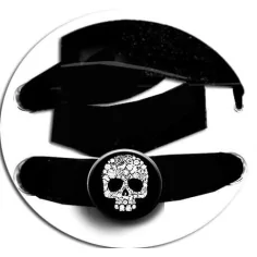 Envie de décorer vos chaussures ? Décorations Crânes volutes blanches 2