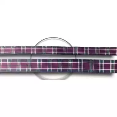 Lacets carreaux écossais bordeaux pour vos chaussures