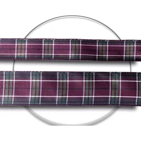 Lacets écossais carreaux rouges en vente en boutique en…