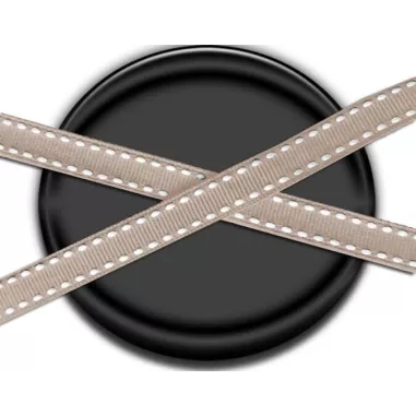 Lacets beiges blancs à surpiqures fantaisie en vente en…