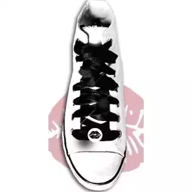 Envie de décorer vos chaussures ? Décorations de lacets rouge à lèvres noir