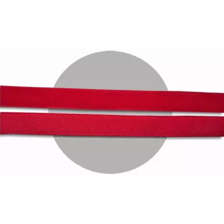 Lacets fins velours rouge pour vos chaussures