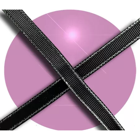 Lacets plats noirs au&nbsp;liseret&nbsp;argenté pour vos chaussures