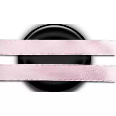 Lacets soyeux en satin rose pâle. pour vos chaussures Lacets soyeux en satin rose pâle. pour vos chaussures