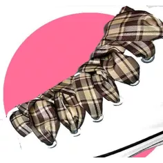 Lacets de chaussures écossais marron beige à carreaux…