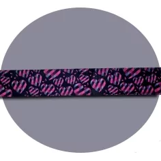 Lacets satin noir coeurs à carreaux roses pour vos chaussures 2