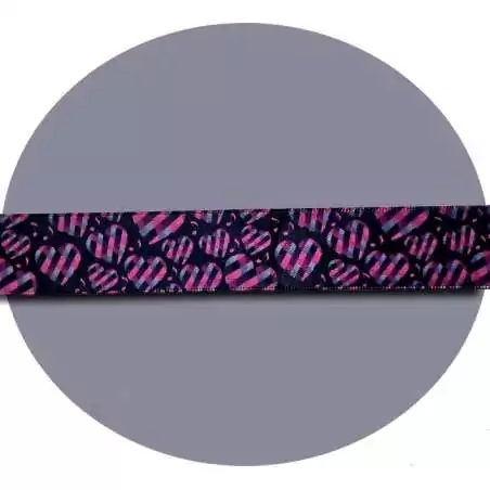 Lacets satin noir coeurs à carreaux roses pour vos chaussures