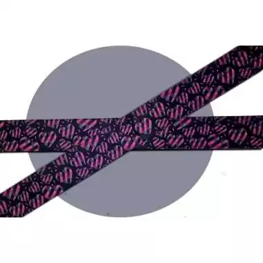 Lacets satin noir coeurs à carreaux roses pour vos chaussures