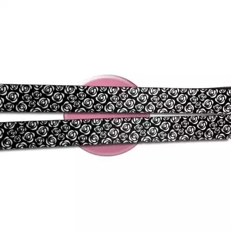 Lacets satin fleuri type Liberty noir & blanc pour vos chaussures Lacets satin fleuri type Liberty noir & blanc pour vos chaussures