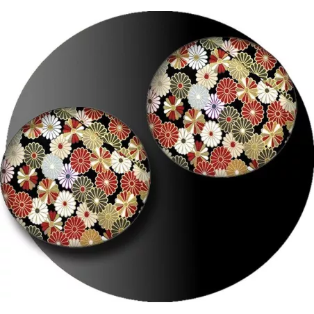 Envie de décorer vos chaussures ? Décorations Japon&nbsp;kikus…