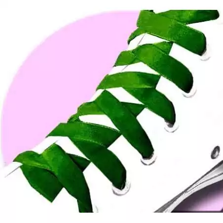 Lacets fins velours ras vert printanier pour vos chaussures